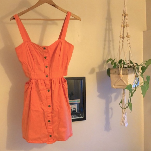 Peach cut out summer dress - Picture 1 of 2